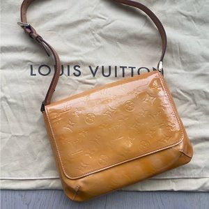 Louis Vuitton yellow vernis Thompson street bag